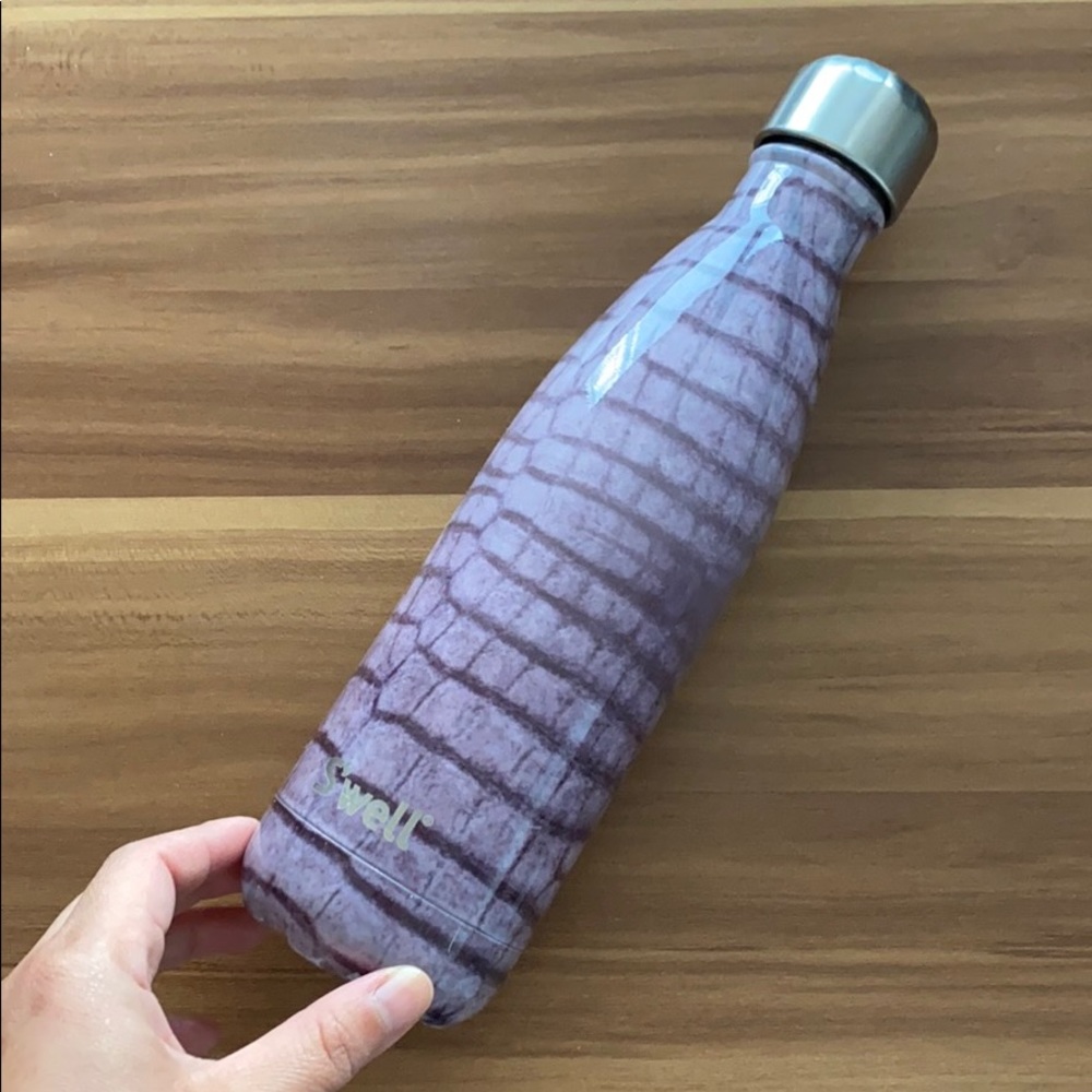 Swell 17oz water bottle, purple snakeskin
